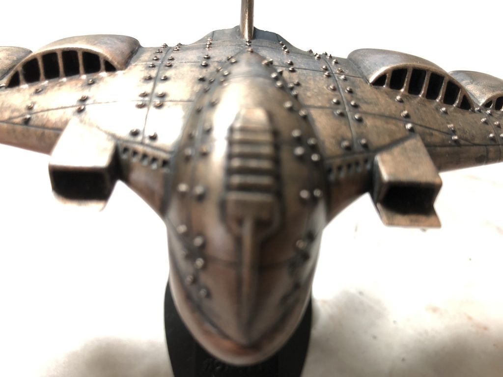 リベットでディテールアップ。 