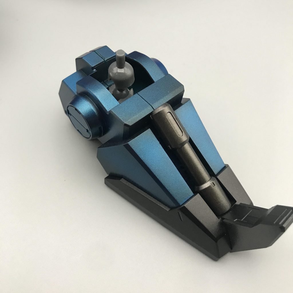 このキット全体的に保持力弱いんですが、足首は白化してくるなど致命的なので関節技のダブルボールジョイントに置き換えました 