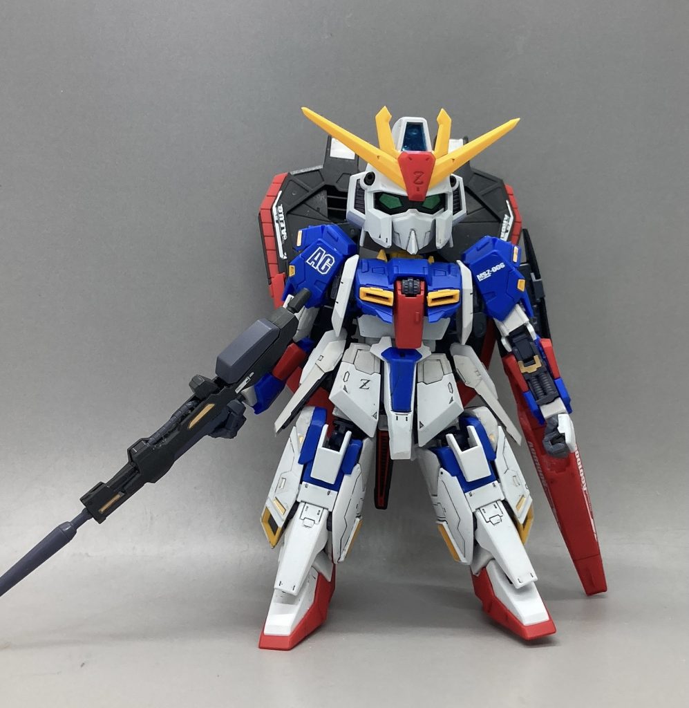 まずは正面から