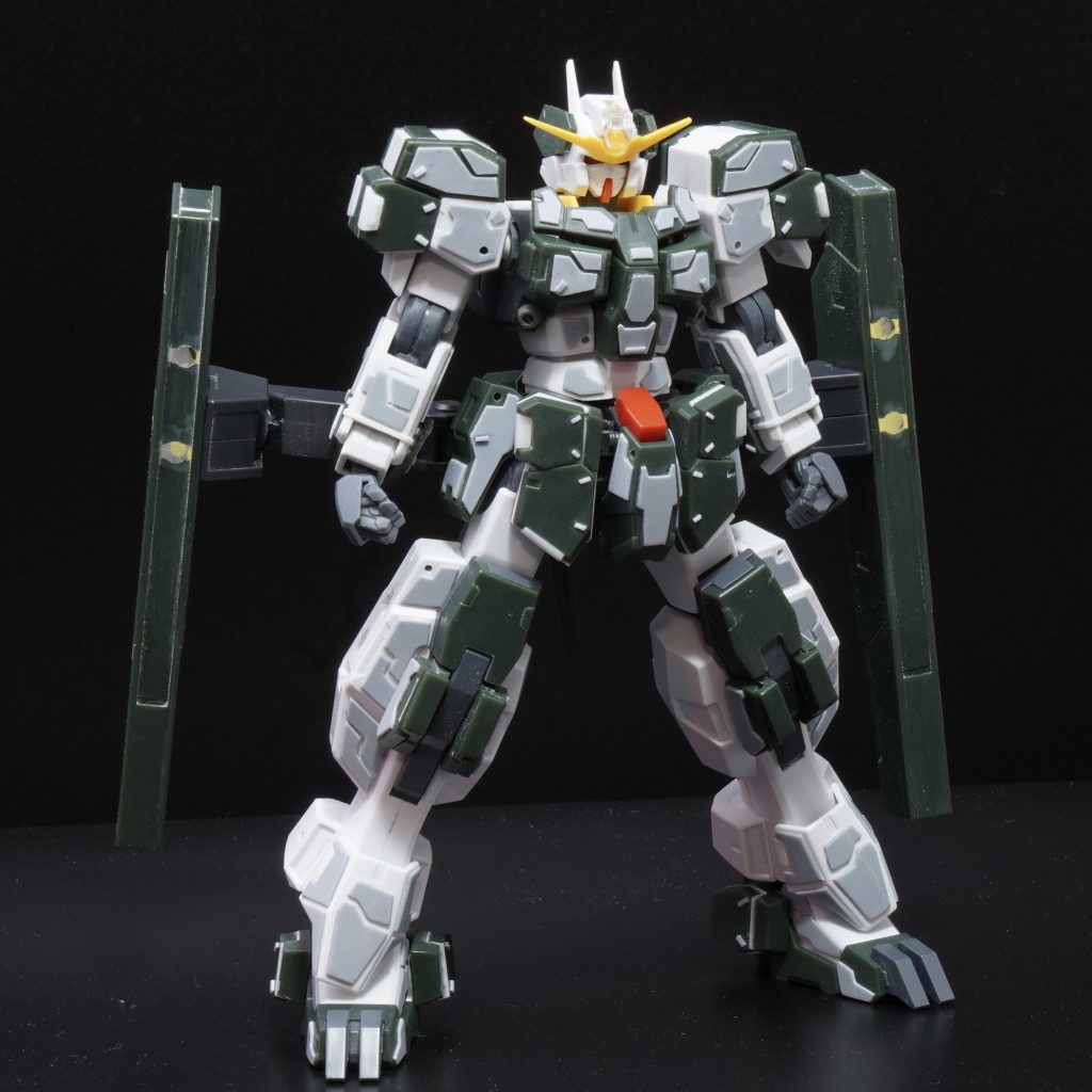 プラ板を全体的に貼り付けてディテールアップしています。