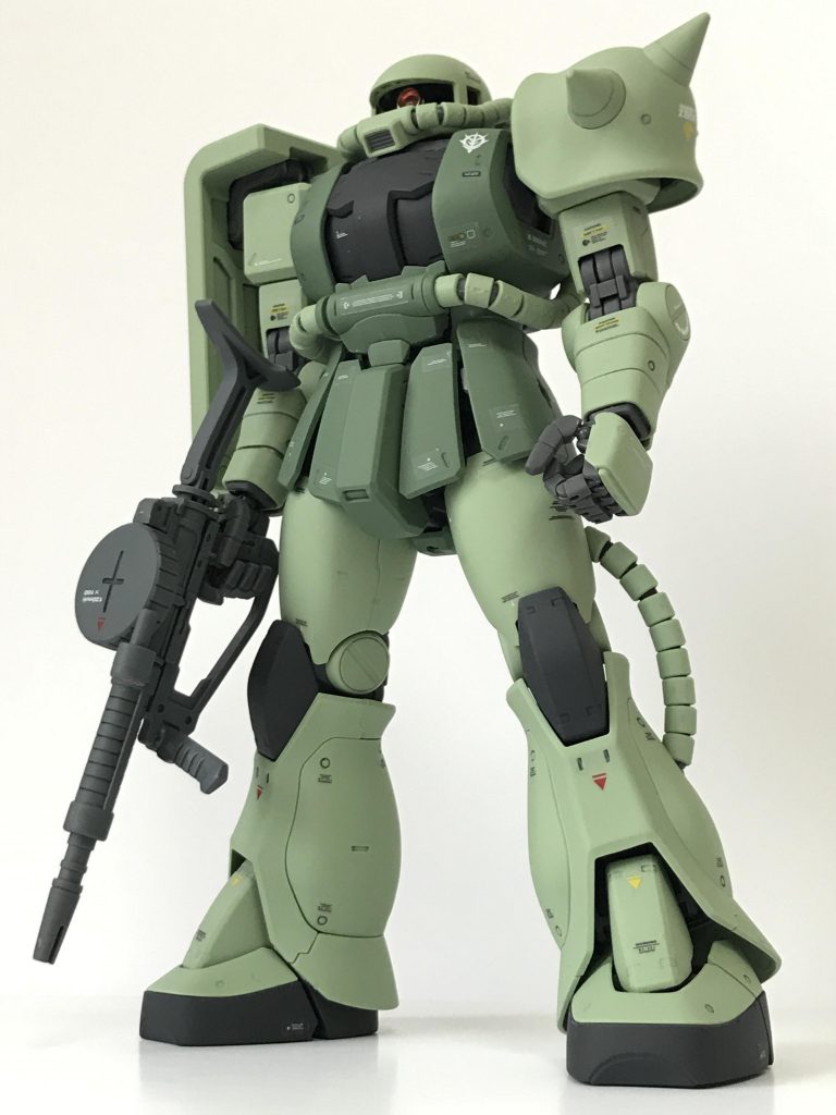 強そうで弱そう。それがザク！