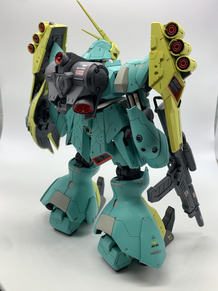 スジボリ、プラ板によるディテールアップも所々してあります。スタイル改修はおこなっていません。