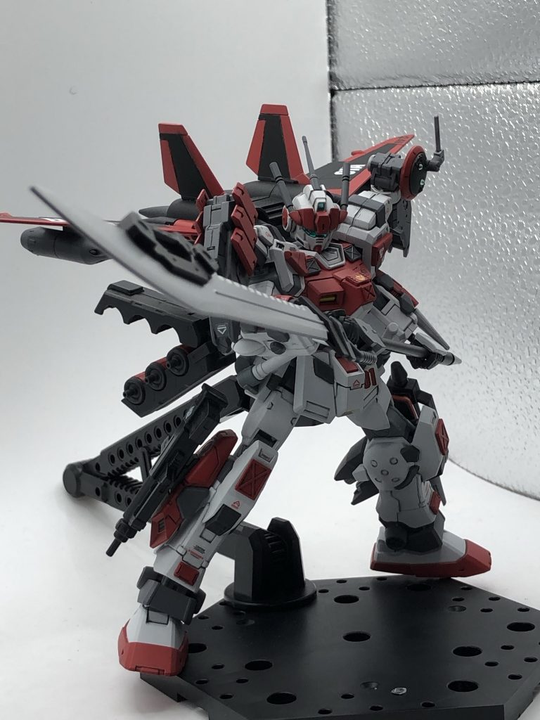 ここからは完成までに色々迷走した思い出を貼っていきます。まず1枚目。最初は近接型をイメージして制作してました。