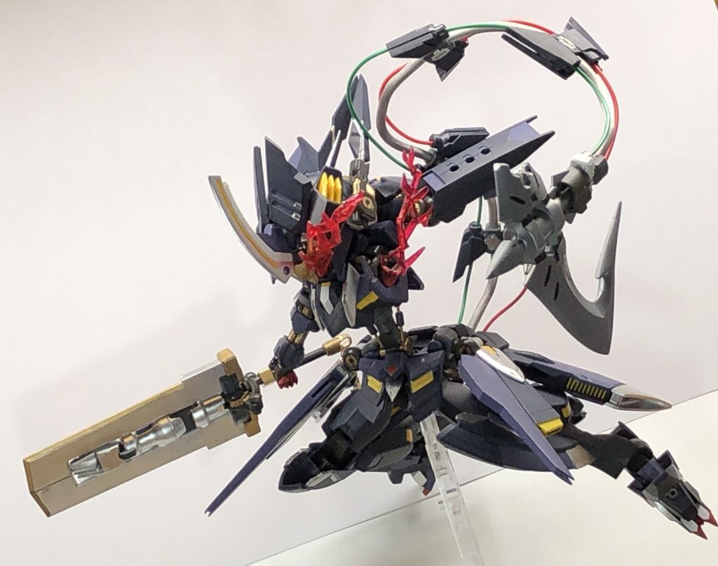 斬撃とテイルアンカー展開。