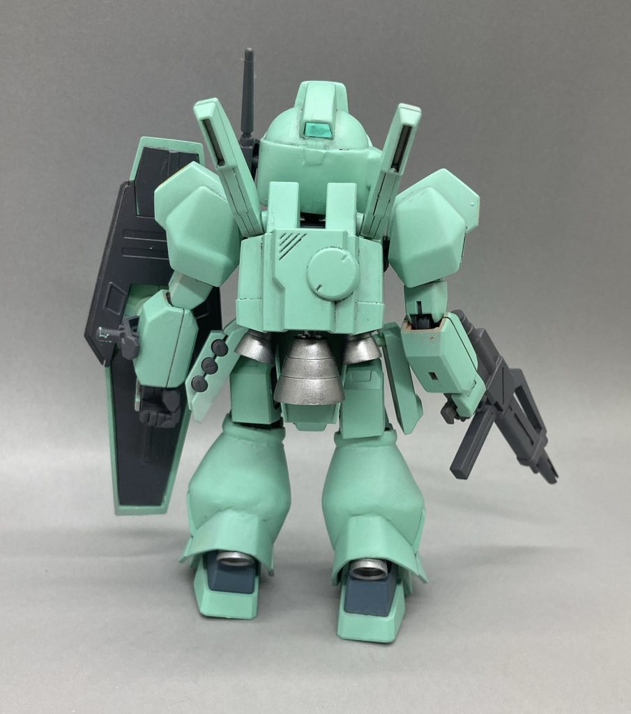 後ろ縦の裏面が空洞だったので、裏打ちパーツを作りました。