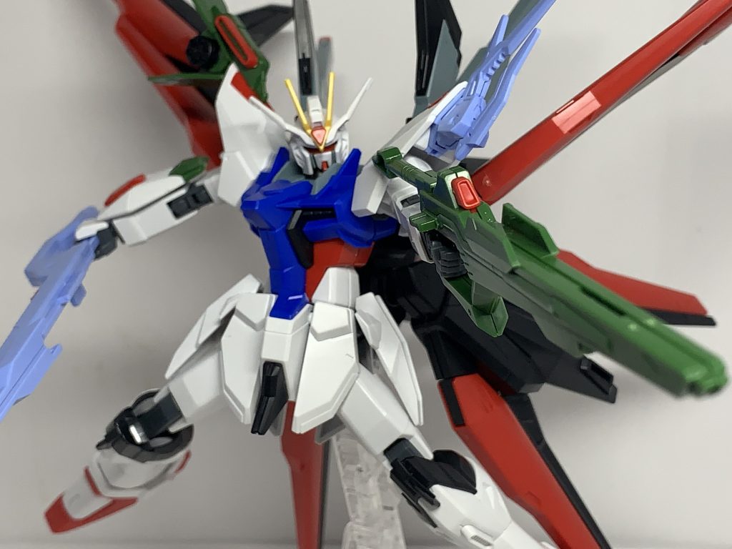 パッケージのポージング。