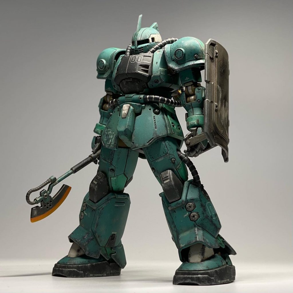 ヒートホークは全長、グリップにスリット加工がされたものに変更あり。