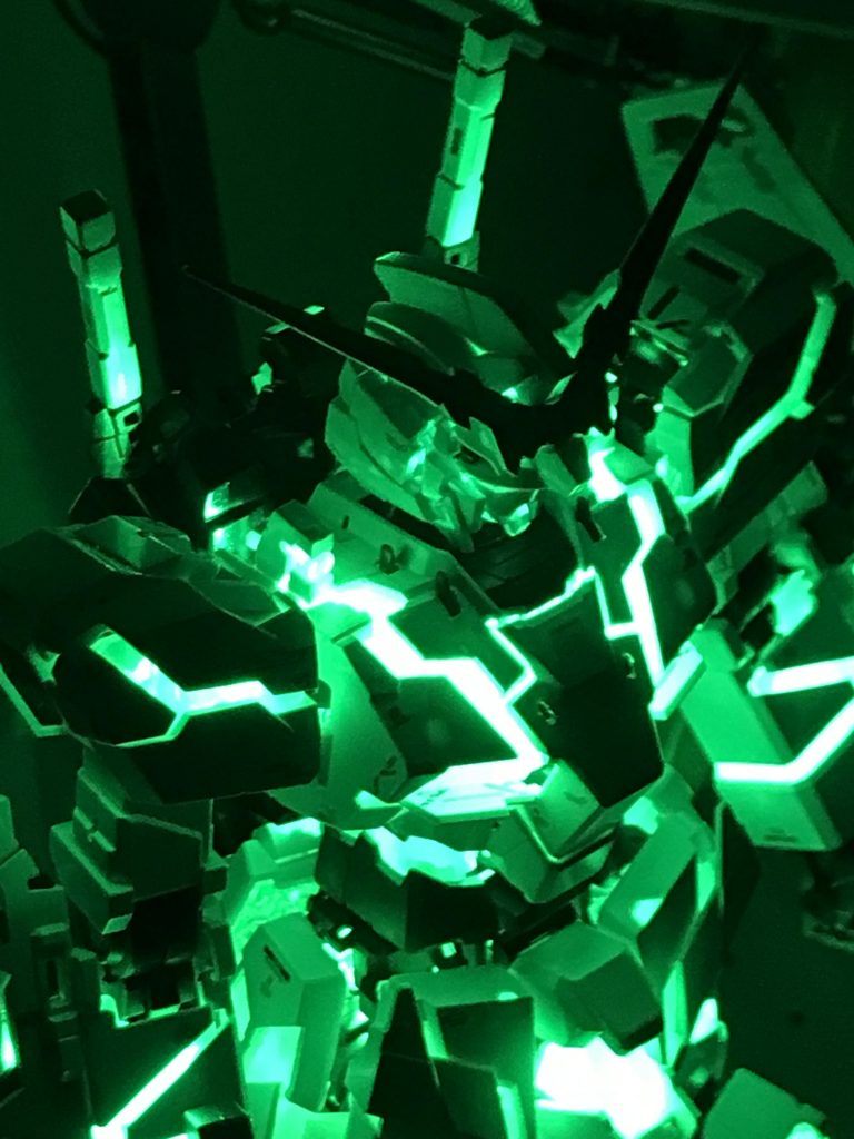 発光させると写真でも映えますね。