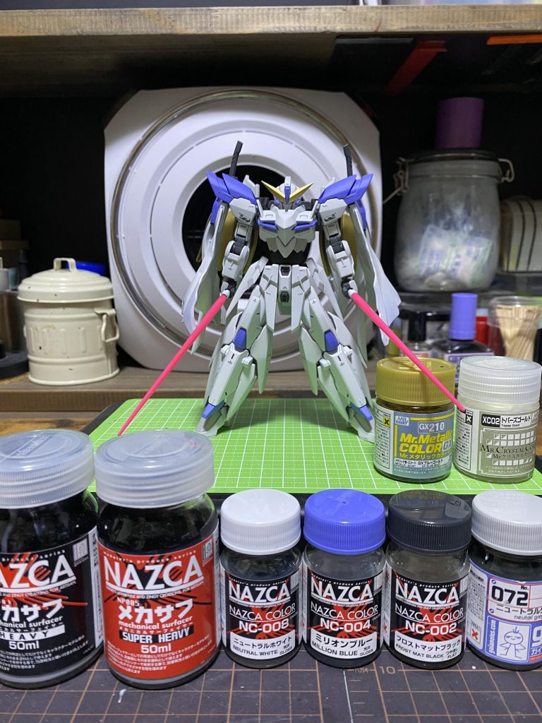 塗料です。フレーム･･･メカサフ ヘビィ1:1スーパーヘビィ(G)ホワイト･･･ニュートラルホワイト(G)ブルー･･･ミリオンブルー(G)ブラック･･･フロストマットブラック(G)グレー･･･ニュートラルグレーⅡ(G)ゴールド･･･ブルーゴールド(C)マントグラデーション･･･トパーズゴールド(C)※ガイア(G)、フィニッシャーズ(F)、クレオス(C)ご覧頂きありがとうございました( •̀ᴗ•́ )/