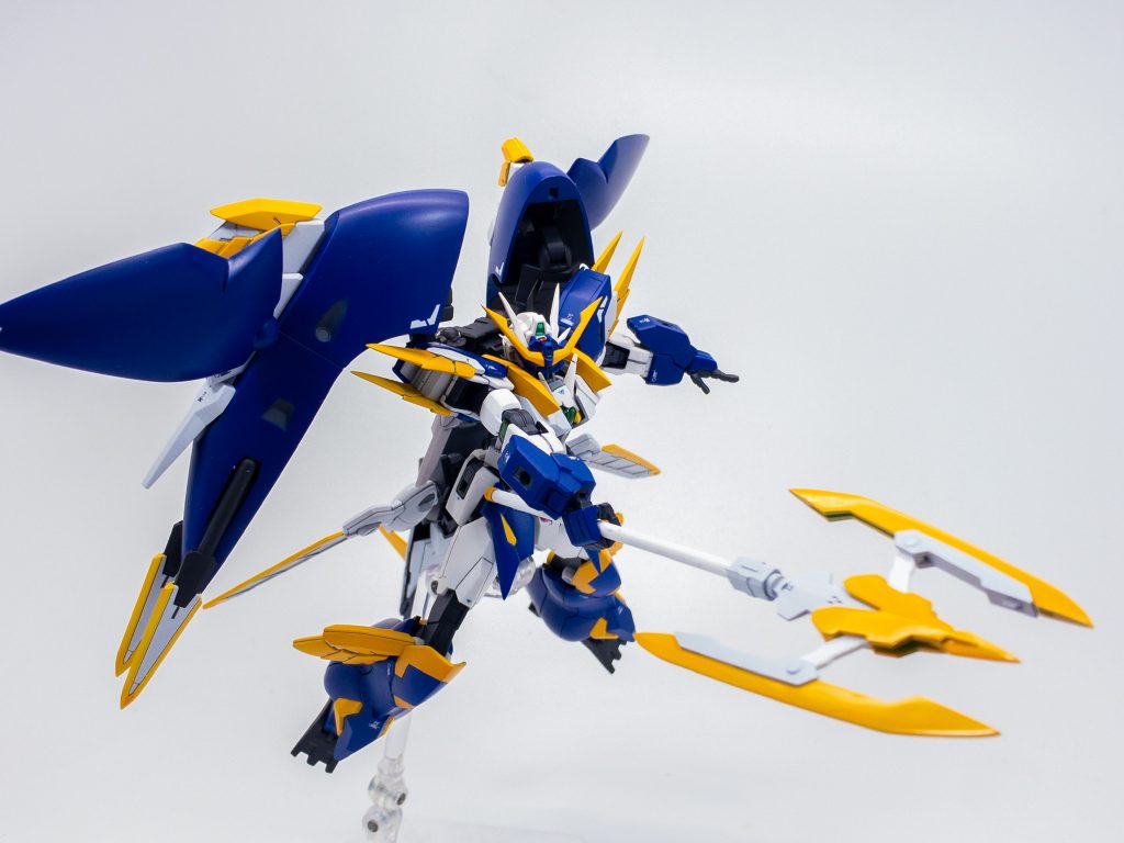 GNハープーン近接戦闘用の銛型の武装。非使用時はバインダー内に収納される。