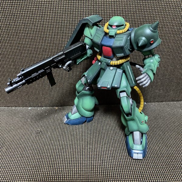 ザクⅡ改　グラデーション塗装練習中