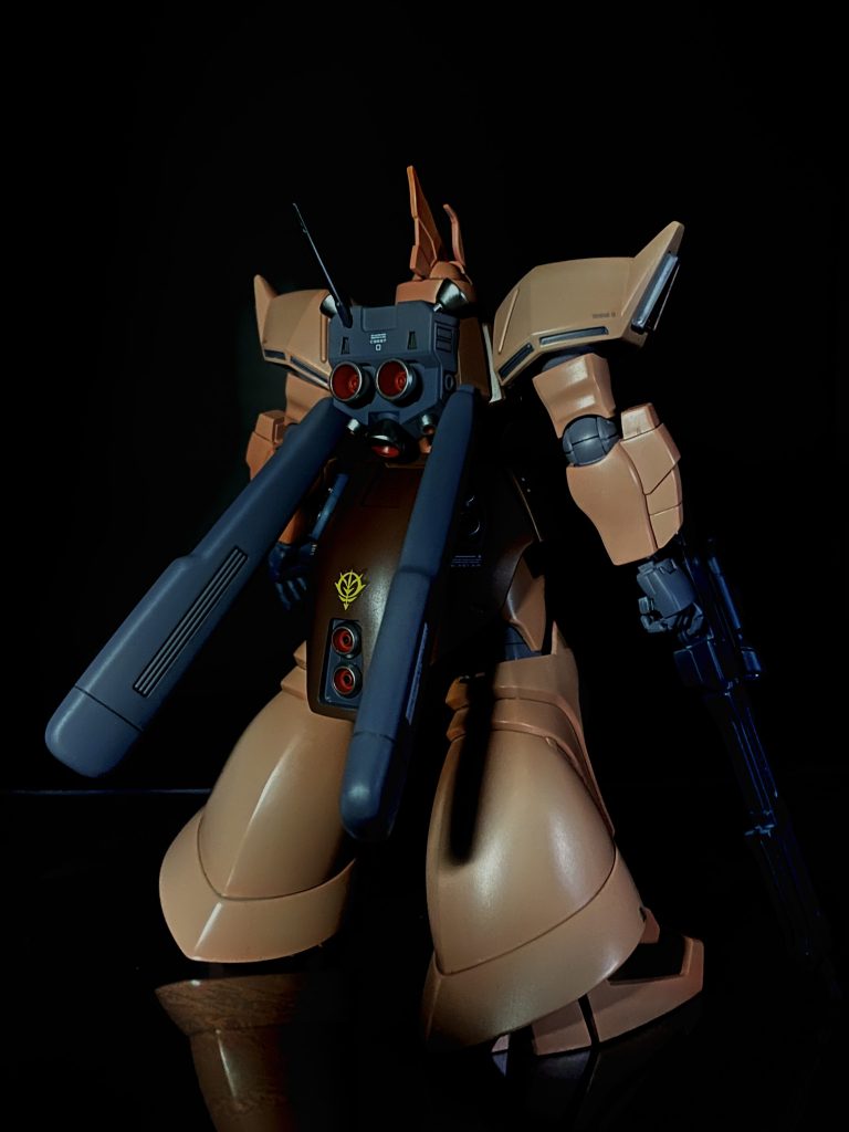 バックショット。アンテナのシャープ化したぐらいで、後はキットのまま。