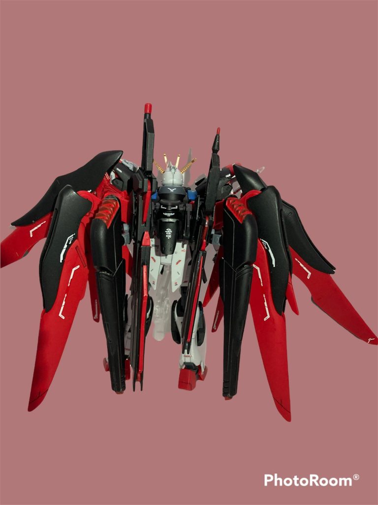 バックショット　ウィングユニットを増加、推進力、機動力を向上。大小のアロンダイトを装備。