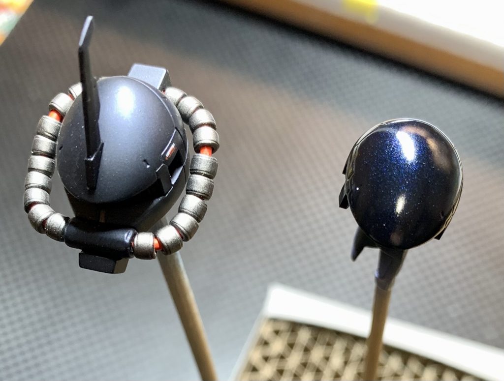 参考までにプリズムブルーブラックの艶有り、艶無しです。艶無し、すごくいい質感になります。高いけど  