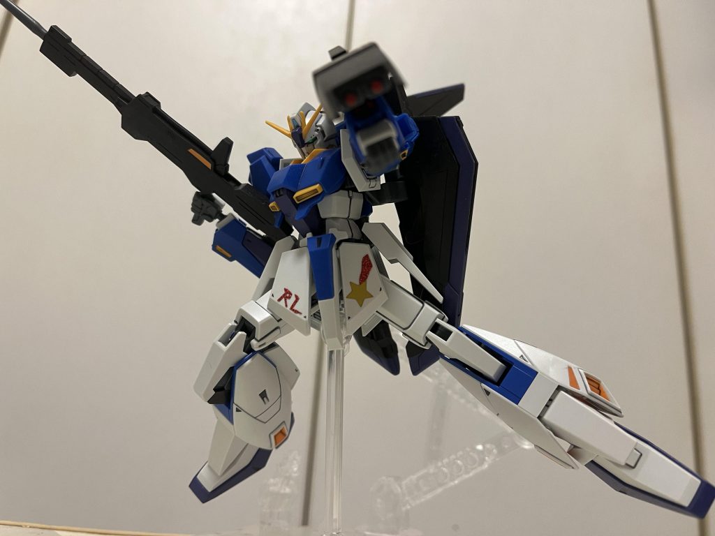 腕のグレネードとシールドのグレネードは赤く塗りました。