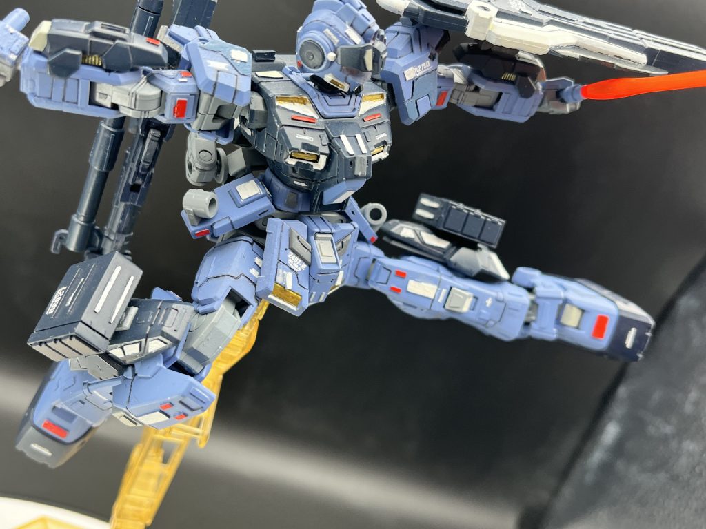 ここからはアクションポーズを何枚か!!