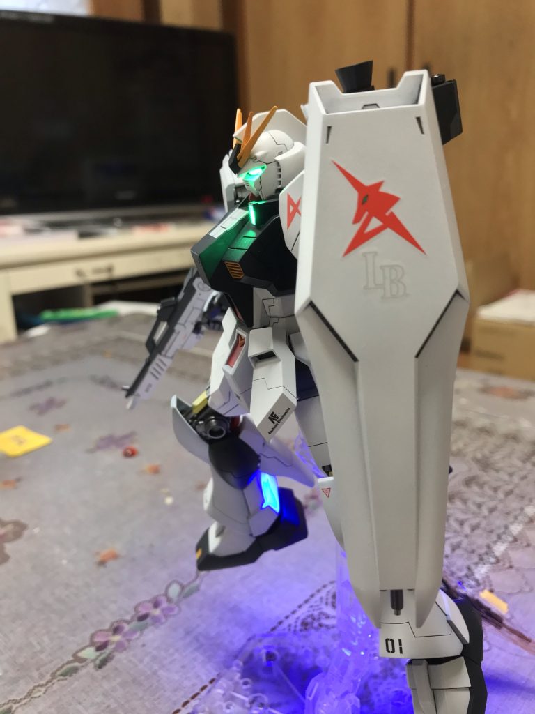 νガンダム–4枚目/制作者：@Torrohirro