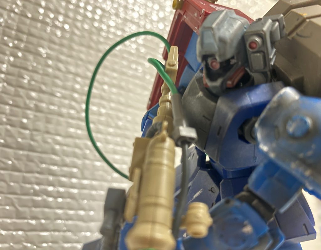 横にはジャイアントバズーカのスコープがハマったら格好いいのになと思ったらまさかのピッタリハマったのでミキシングしました