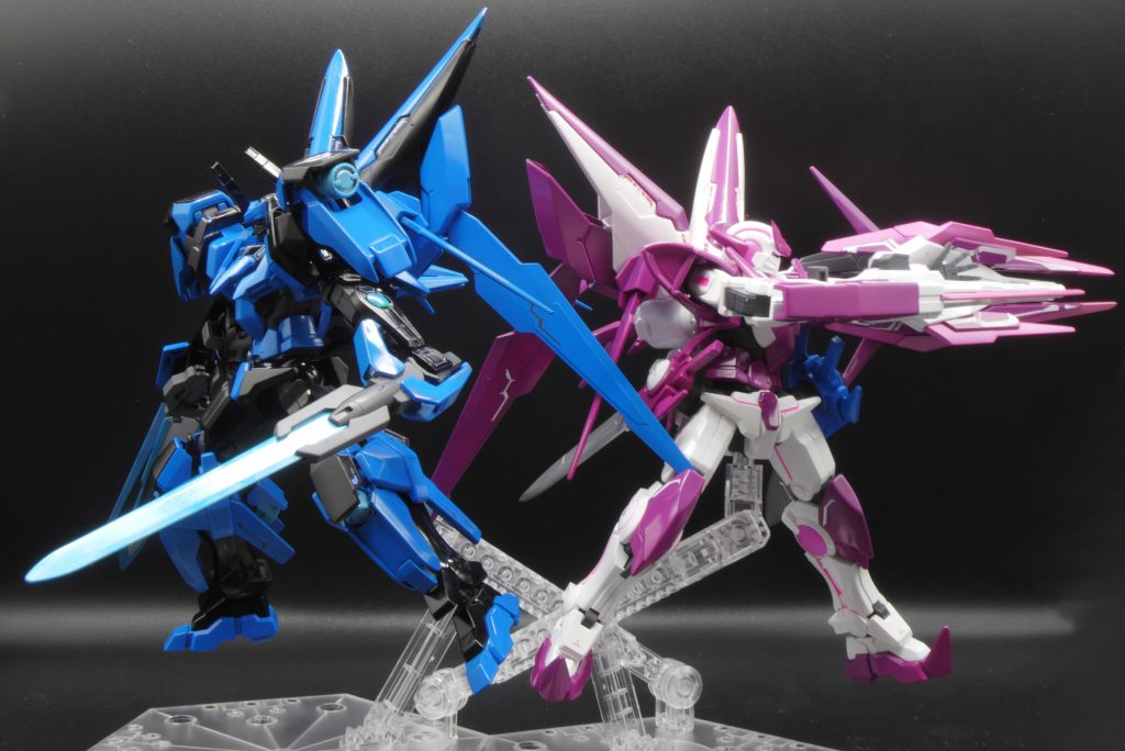 という訳で、最後に二機揃ってのショットを近接オンリーに何でもこなせるオールラウンダー今回、墨入れをそれぞれ、Lに蛍光ブルー、Rに蛍光ピンクを使用したのでブラックライトで綺麗に光るのですが技術不足によりうまく撮影が出来なかったので、こちらには載せない方向で行きます…うまく撮影する方法あれば教えてください