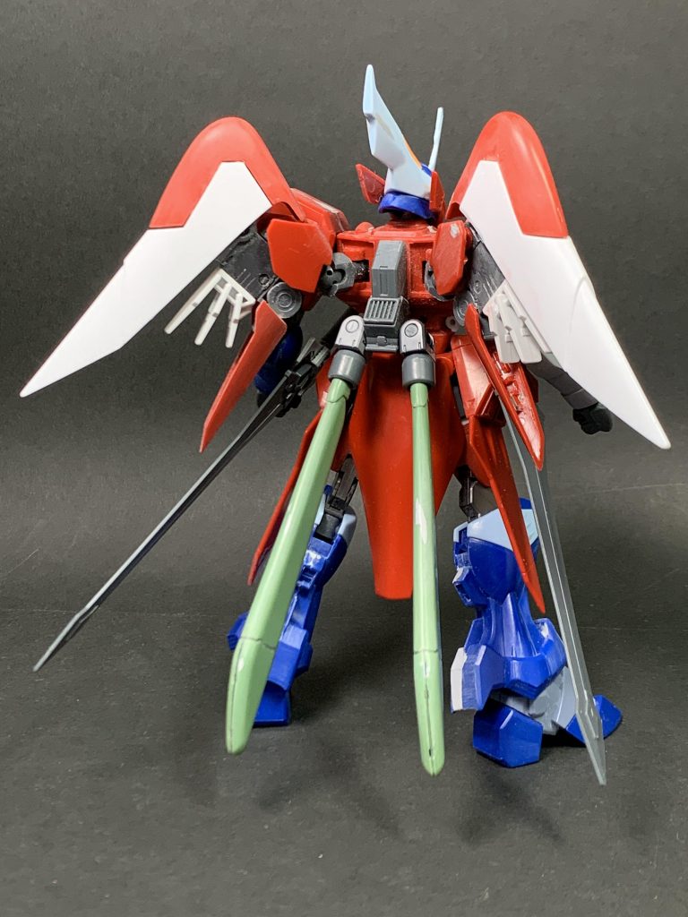 背面。ウイングは内部にフリーダムカスタムキットのパーツを、プロペラントタンクはノイエ・ジールのを使用してます。