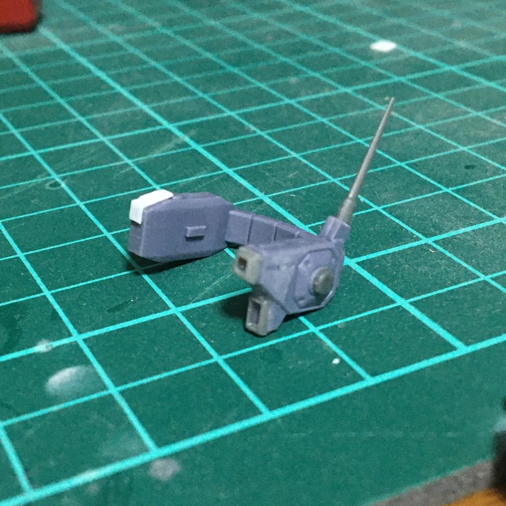 バルカンポッドの改修。センサー部とアンテナを市販パーツで改修。特にアンテナ部分は変に太かったので市販パーツでシャープに(^^)