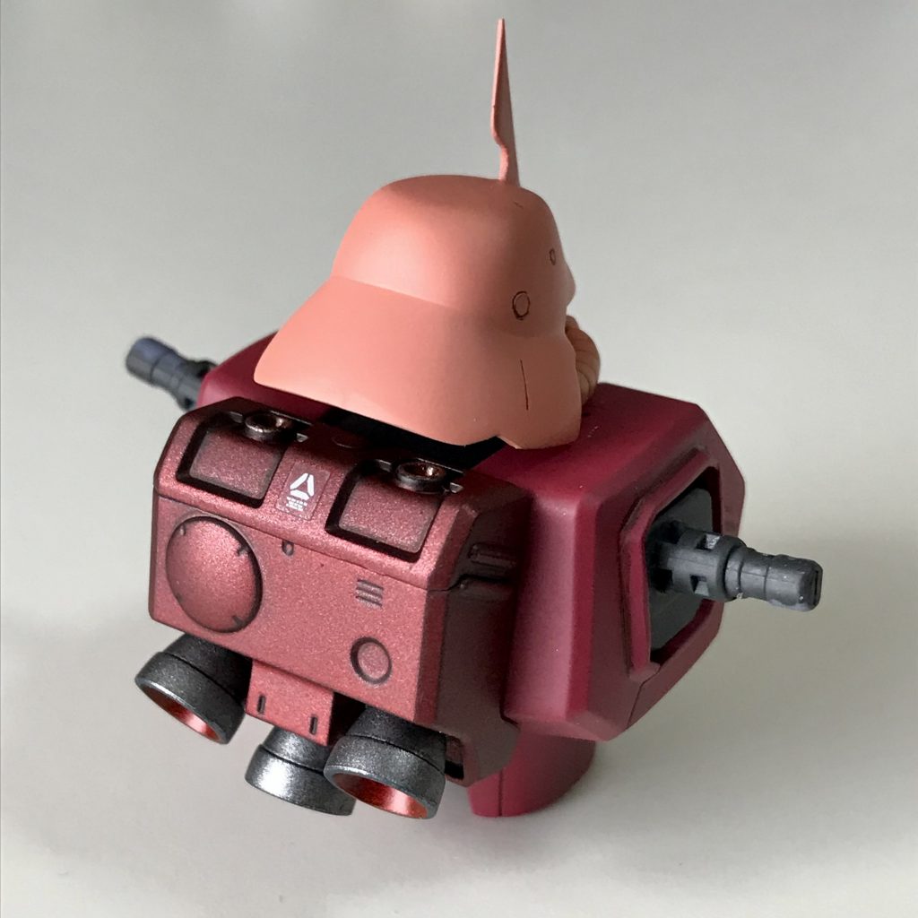 バックパックはマイカレッドです。きっとリミッター解除して3倍速いハズです（笑）