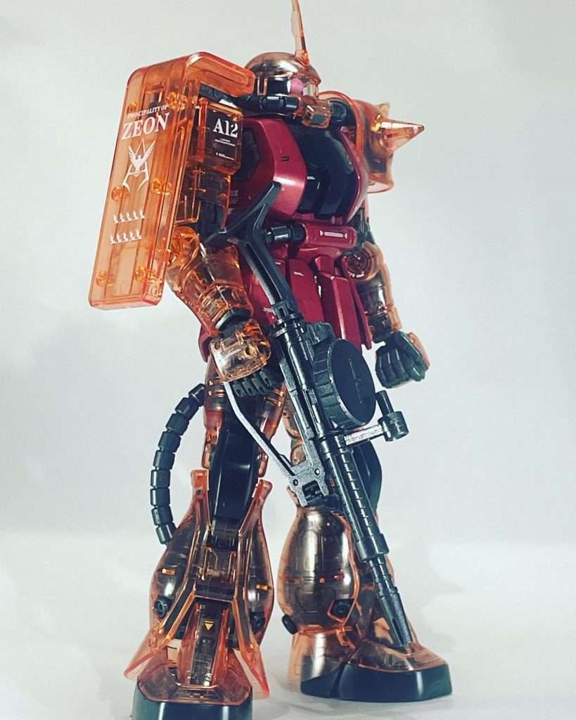 ただクリアが鮮明すぎるせいか、中のメタリックが全面に出てしまいデカールやディテールを潰してしまってる部分も多々。