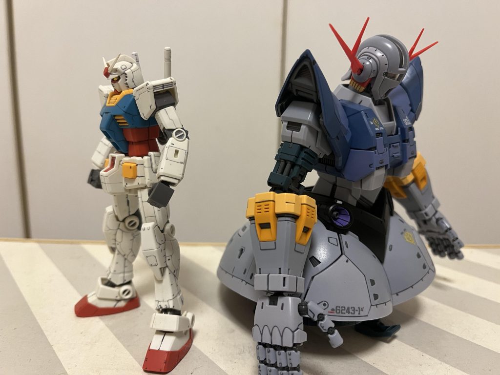 ガンダムと一緒に。ガンダムは30周年ver.です。モールド多めでRGジオングと並べても違和感少なめです。え? RGガンダム? 持ってないでーす!