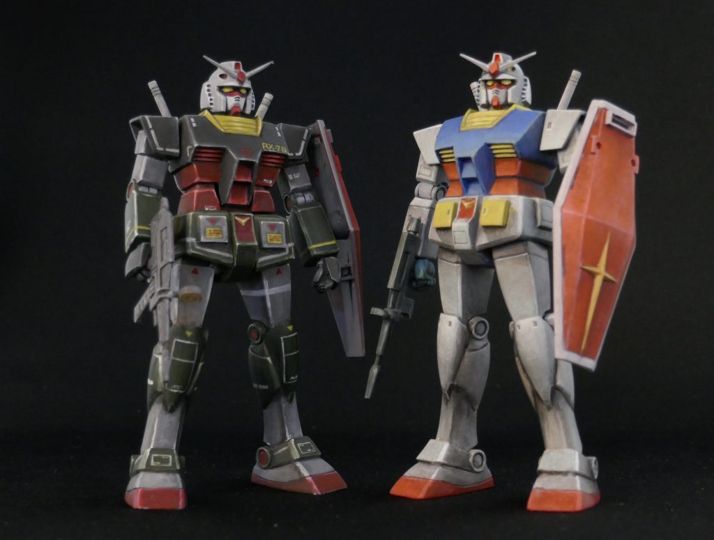 可動をメインに改造したリアルタイプガンダムと比較それぞれの格好良さがあるけど無改造の方が強そうに見えますね