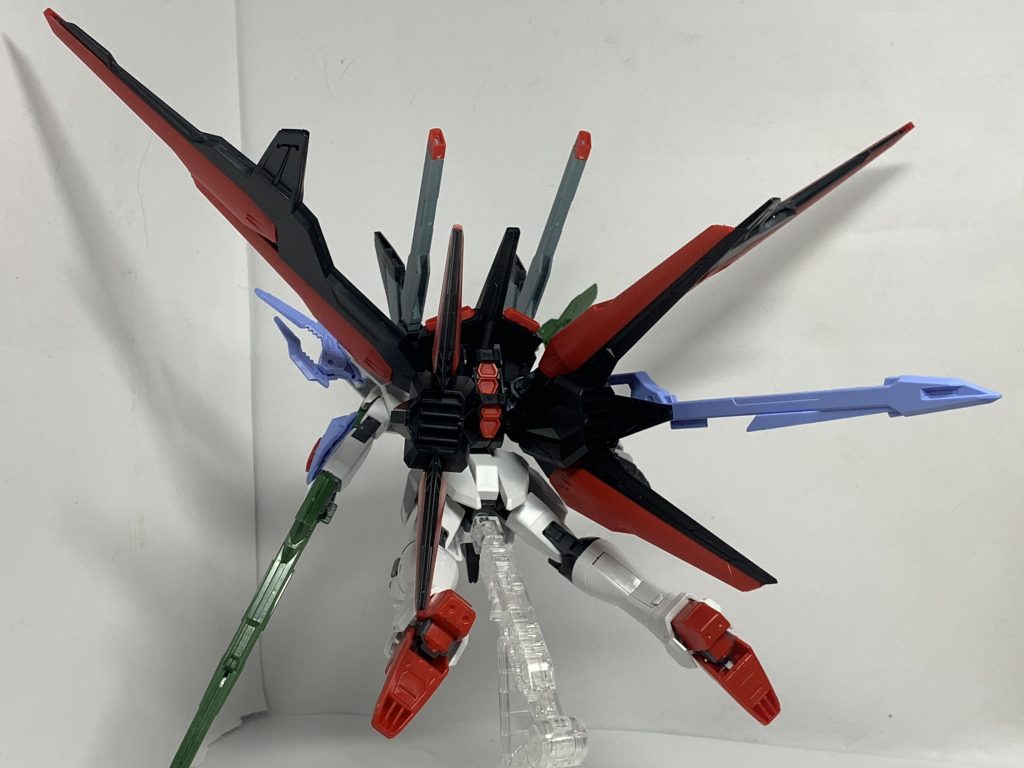 後ろ姿がボリューミーで最高にカッコいいですね。