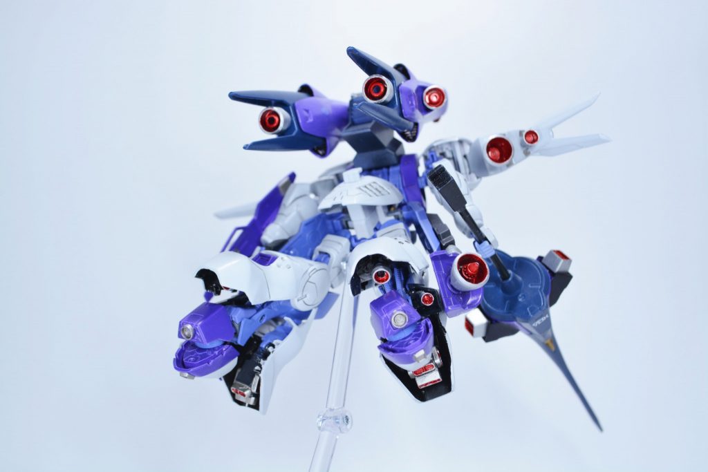 全身のブースターで突進!