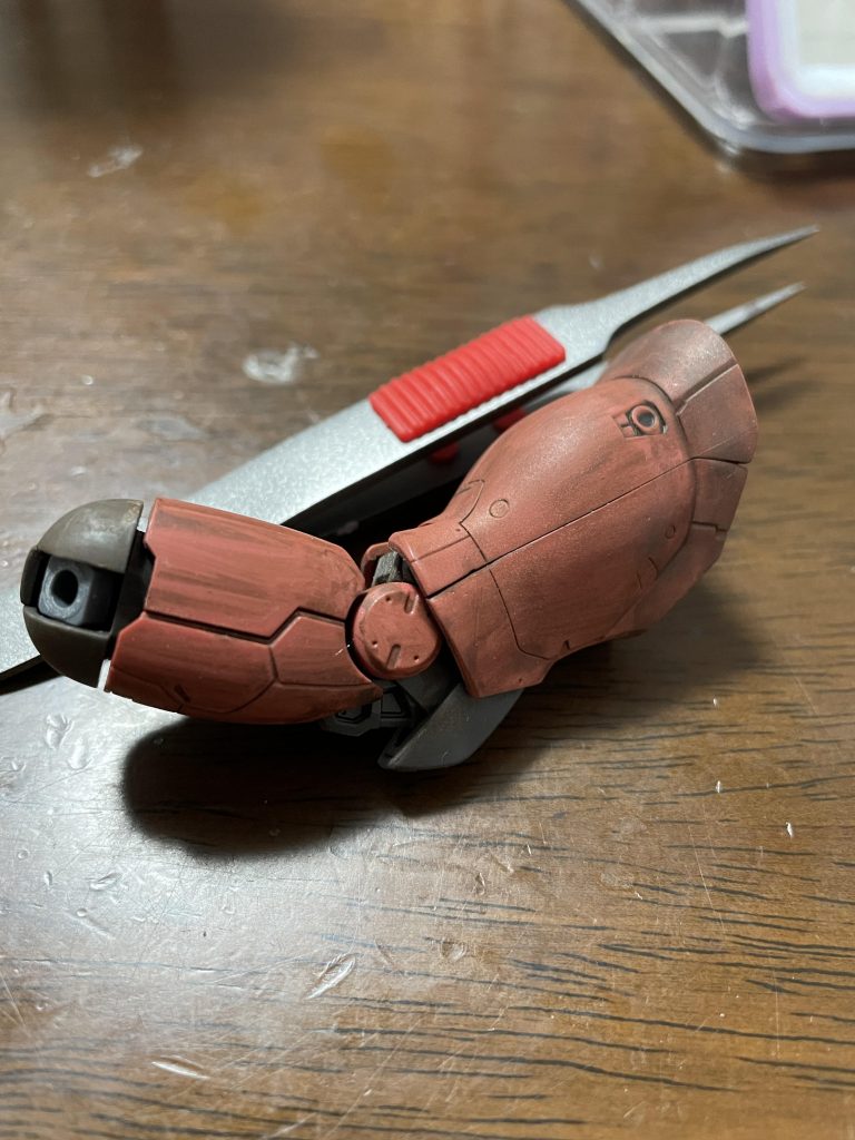 エナメルでウェザリングしたのでバラす時に何個か割れちゃいました…