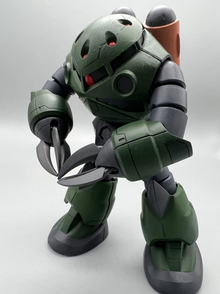 ズゴックはポージングが難しい…