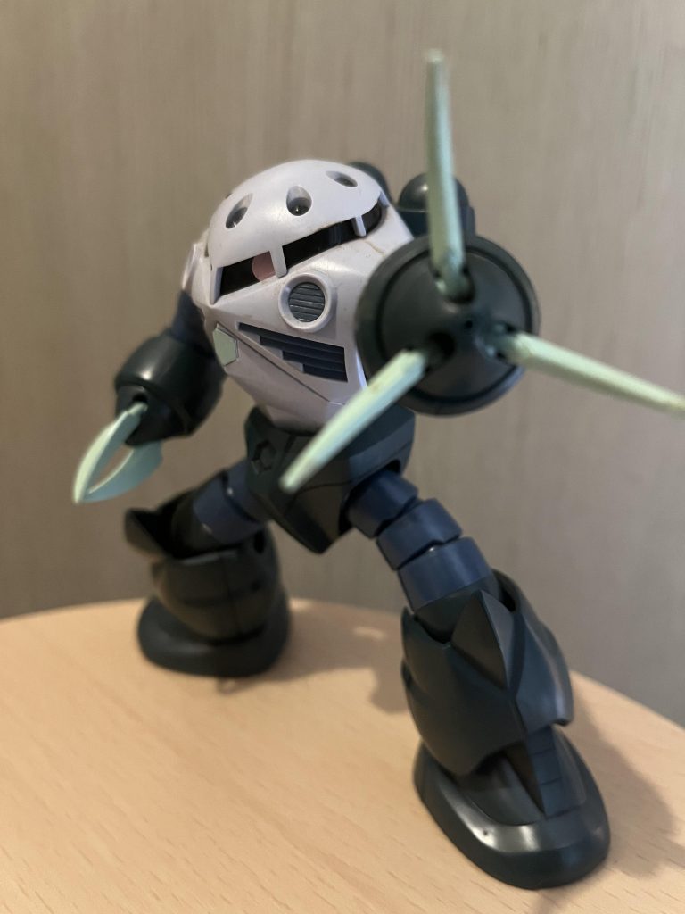 これは比較的まともな保存状態なHGUCズゴック。可動も、まあまあ良好な好キットでしたね!