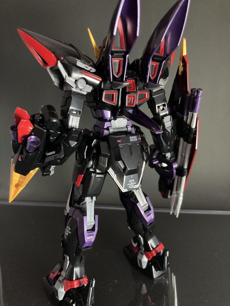 背中の情報量、さすがMGです