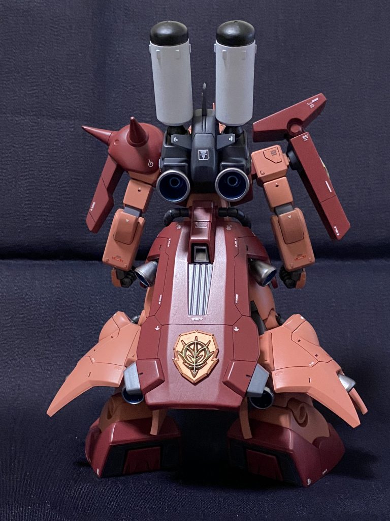 お気に入りは、スカートのエンブレム。カスタムパーツです。