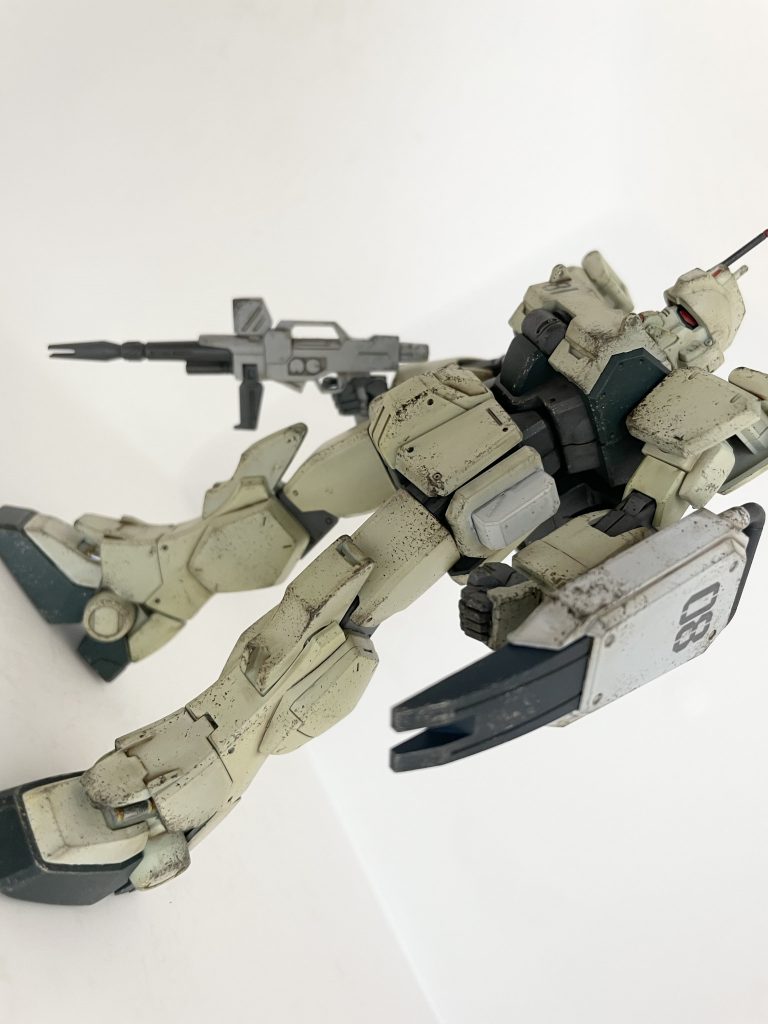 武器と腰マガジンは塗り分けして陸ガンから流用しているような雰囲気で。