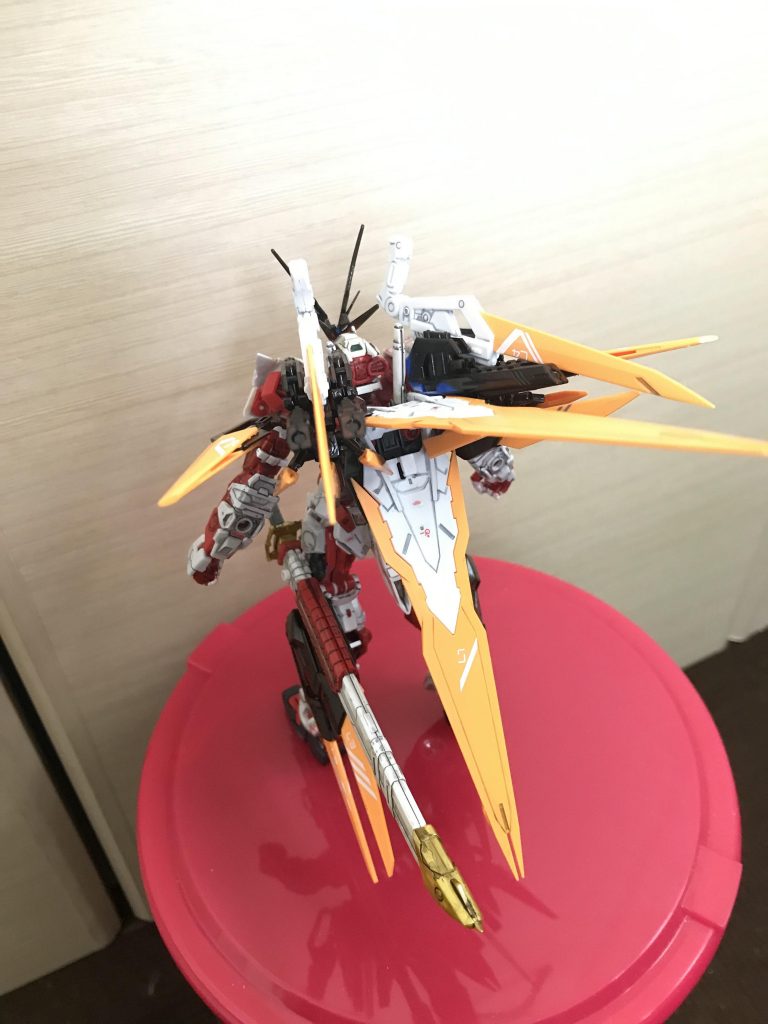 背面ブレイドガンもストライカーに装備されているので後ろに敵機がいても狙い撃てる?と思う