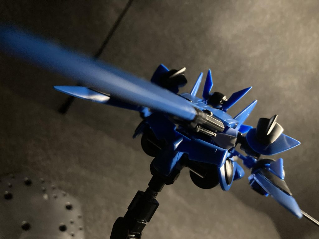 ひと呼んで……!