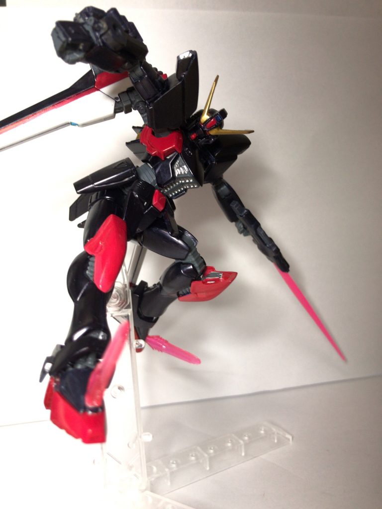 足部ビーム・ダガージム・ガードカスタムのエフェクトパーツがたまたまあったので使いどころを与えるために作りました。あんまり攻撃範囲に融通が効かない感じになっちゃいました。