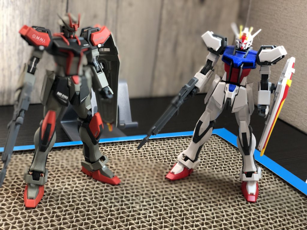 最後に、パチ組ストライクと比較。