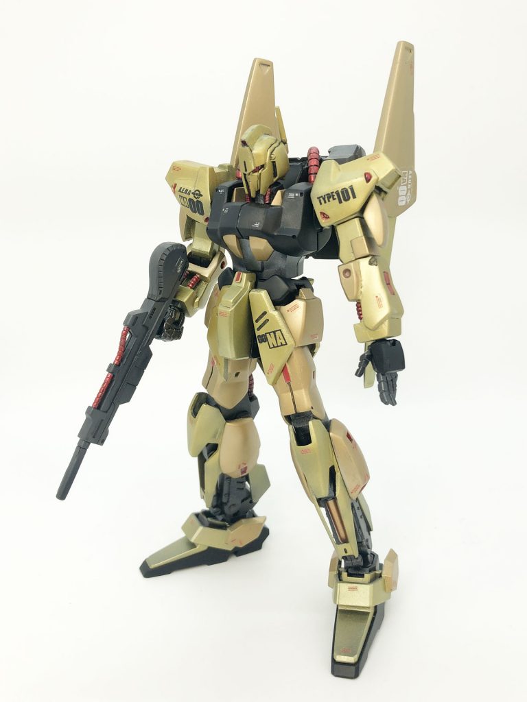 デルタプラスや百万式・リゼルあたりのパーツもかき集めました。