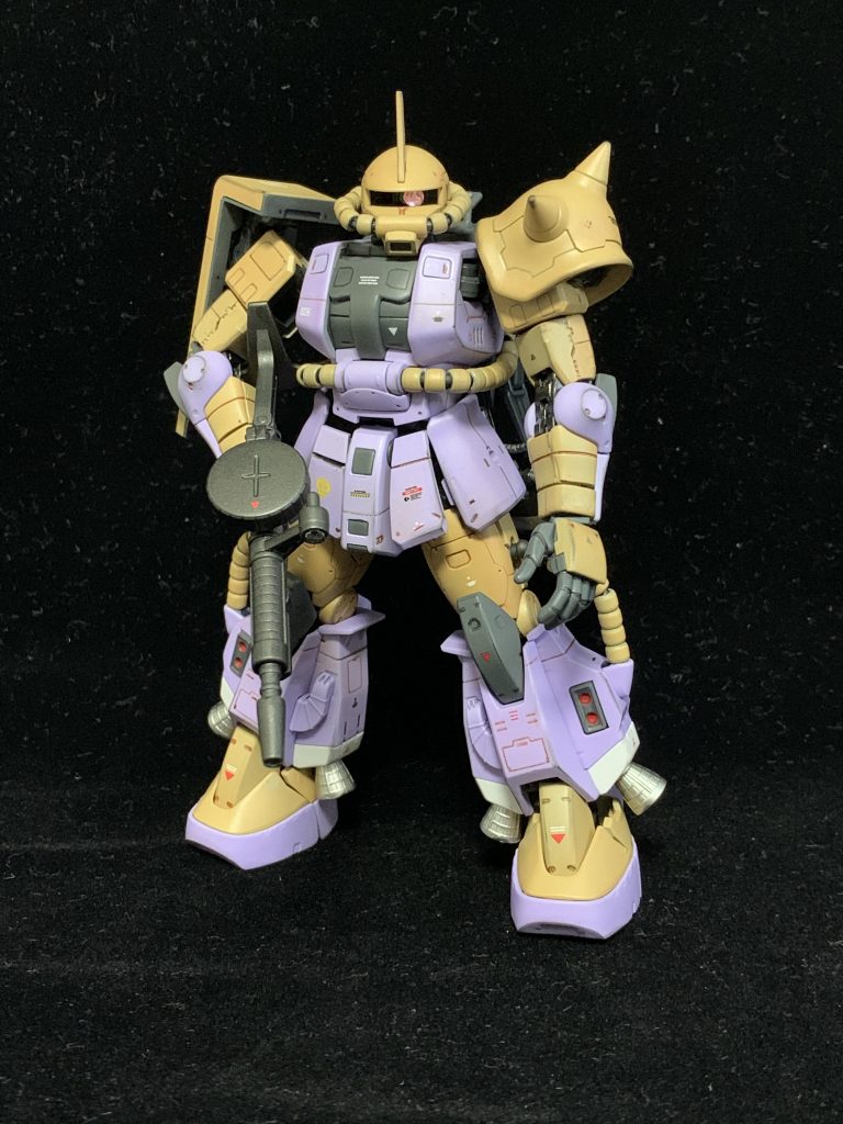 配色ですが紫:ガイア ラベンダーベージュ:クレオス サンドイエローグレー:クレオス ファントムグレー関節・武器:クレオス 黒鉄色バーニア:クレオス スーパークロームシルバー2をベースカラーに使ってます。