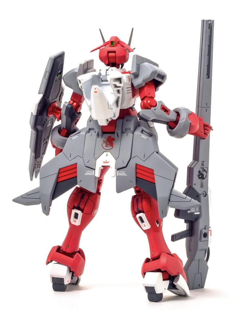 シールド裏の塗り分け、特に接続部のレッド!キマリましたね笑