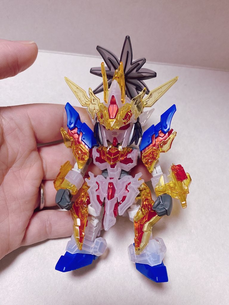 そのままのフレームを組み込むと少し腕が長い気がしたので腕はフレームを短縮させてます。胴体は2mmほど延長してます。