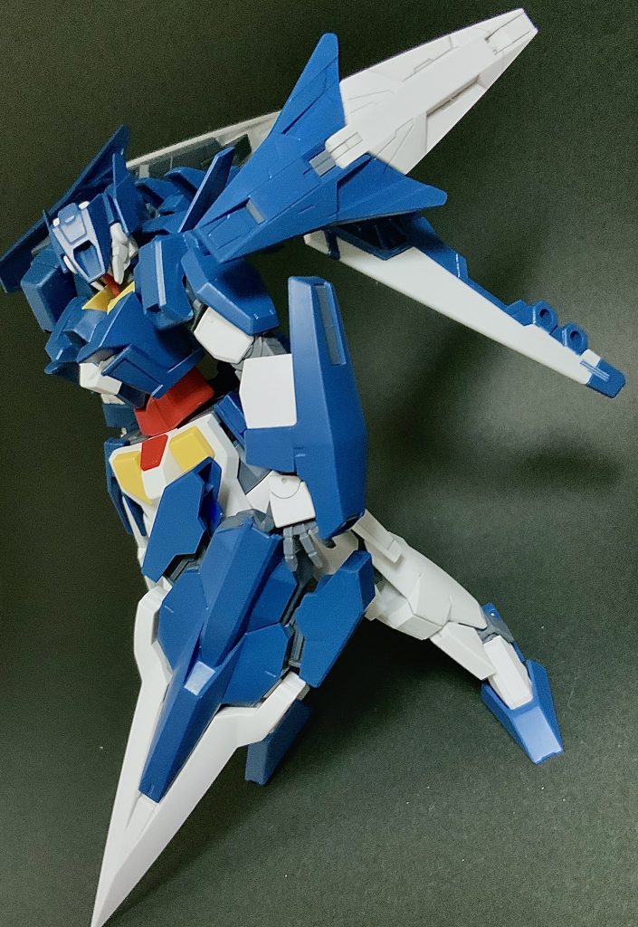 というわけで1ヶ月前に完成した作品ではありますけど初投稿の作品として投稿させていただきました！まだまだ技術不足なところもあって改善の余地が多くある作品ではありますがここまで見ていただけて非常にありがたいです！これからも時間を見つけてガンプラライフを楽しんでいきたいと思います！Twitterではガンダム関連(バトオペとか)のツイートをしておりますのでぜひフォローやいいねなどしていただければ制作の励みとなるのでお願いします！それはそれとしてガンダムガストって名前はGust…突風　という単語からとりました！あったカフェレストラン〜ガ○トとはなんの関係もないです…