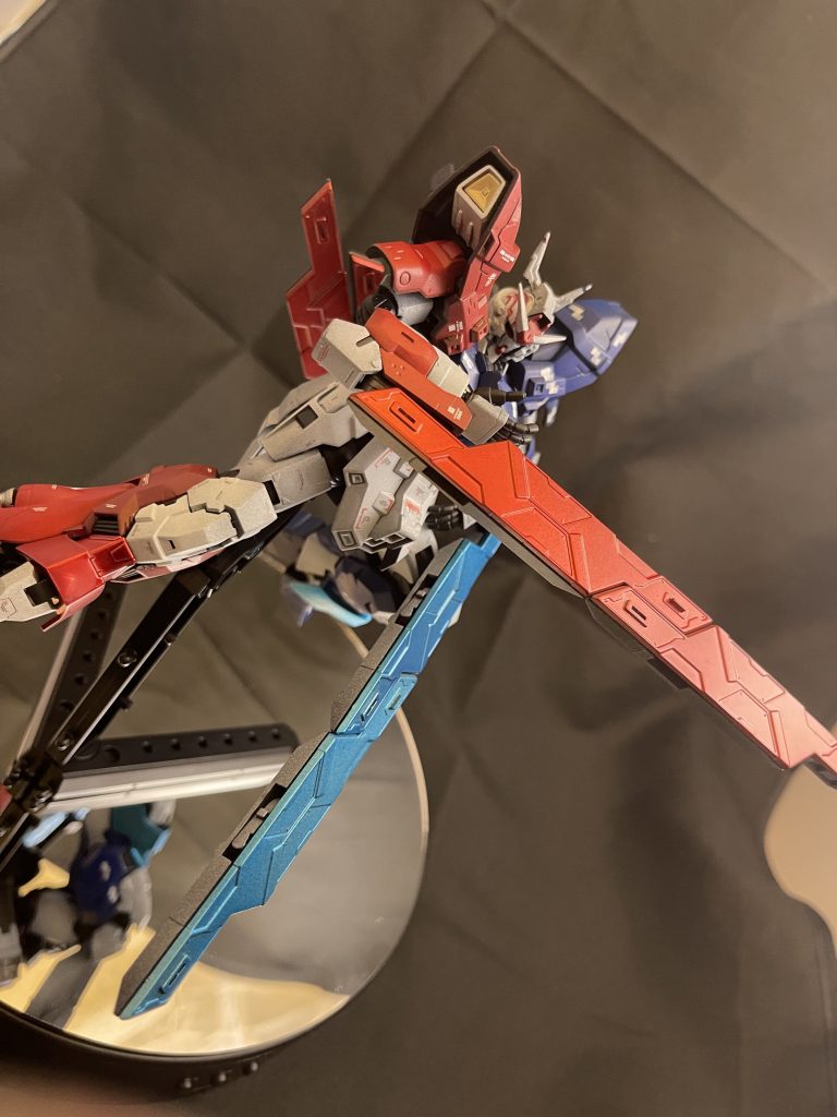 これがやりたかった説ある笑塗料は全てガイアカラー赤部分はミディアムレッド+ブリリアントピンクにクリアーレッド青部分はパープルバイオレットにクリアブルーサイコプレートのメタリックは試験的にタミヤカラースプレーのメタルシルバーを下地にクリアレッド、クリアブルーです意外と発色いい!