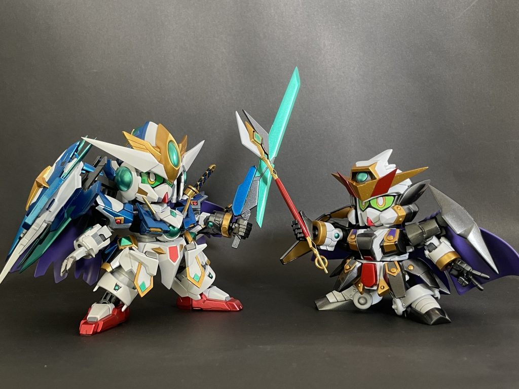 『我ら、新生ソレスタル騎士団!』レジェンドBBと比較しても少しコンパクトなサイズ感。