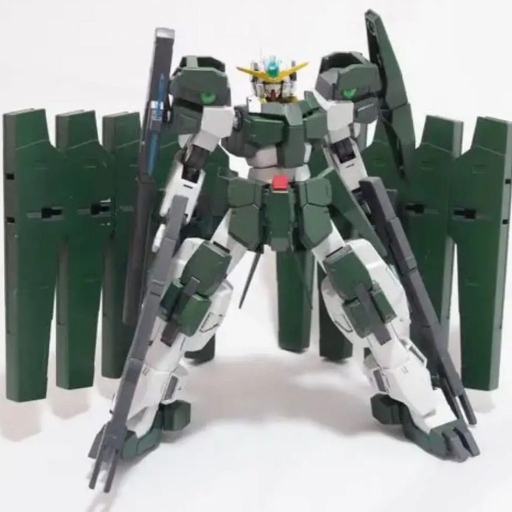 発売当時なので10年以上前に作ったものをビフォーとして撮影。途中模型から離れてはいましたが、当時よりだいぶ技量が上がったのでは!?と自画自賛です。