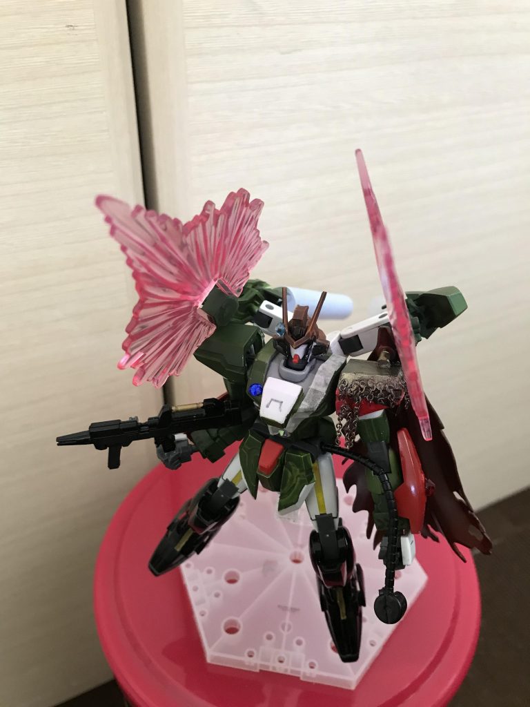 ビームシールド発生機ツインランサーモードどんな装甲でも切り裂くビーム兵器片方だけ刃を発生させることができる